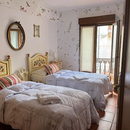 La Casa De Paloma En La Plaza Encanto Historico 里亚萨 外观 照片